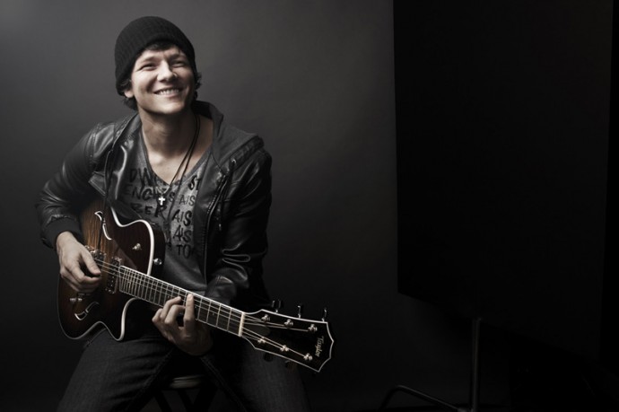 Tyler Ward: il diciannovenne re del web arriva in Italia.